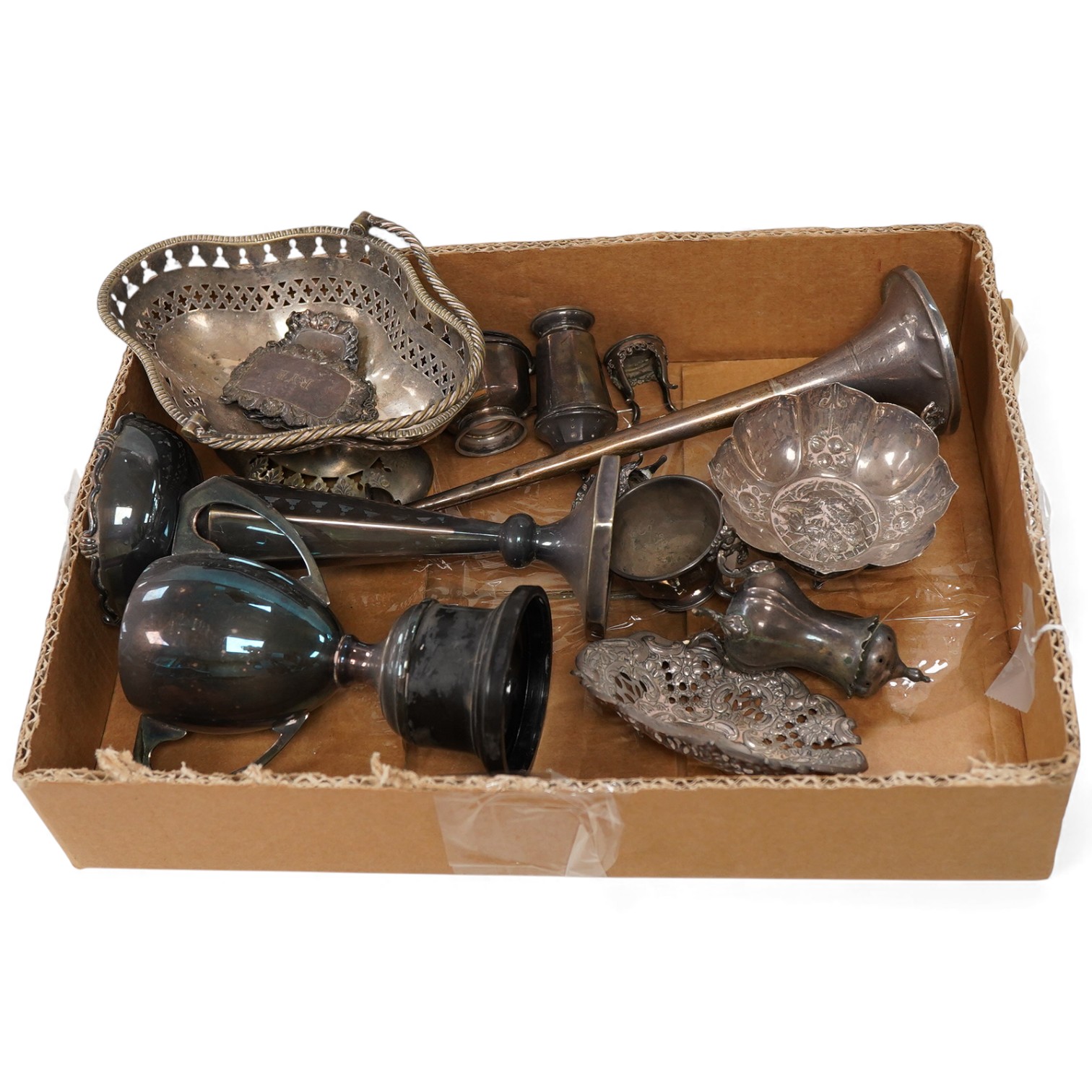 A group of assorted small silver, to include, an Edwardian miniature model of a chair, import marks for London, 1904, 41mm, together with a similar plated? unmarked table, four silver condiments, a two handled small dish